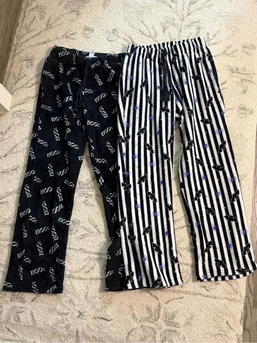Blink Halloween Fleece Pajama Pants Bundle Size Medium | Boo & Bat Prints - Picture 2 of 9
